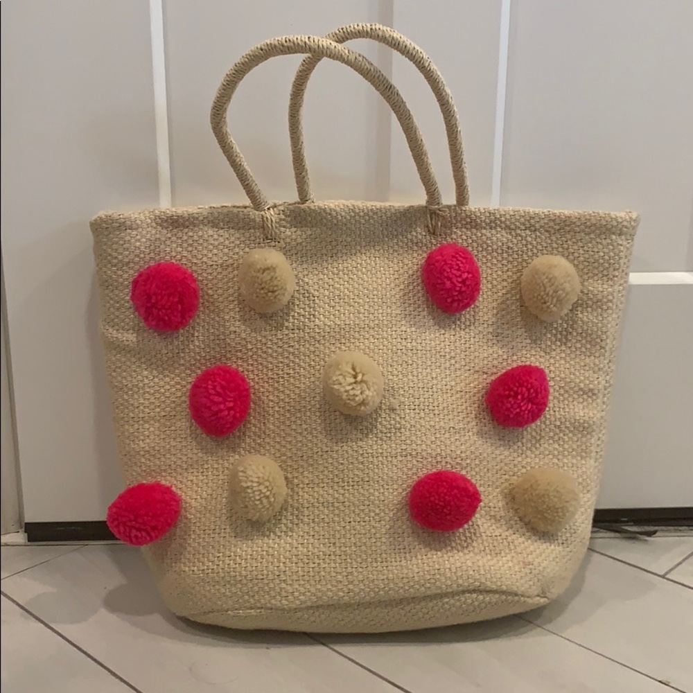 NWT straw studios Pom Pom bag